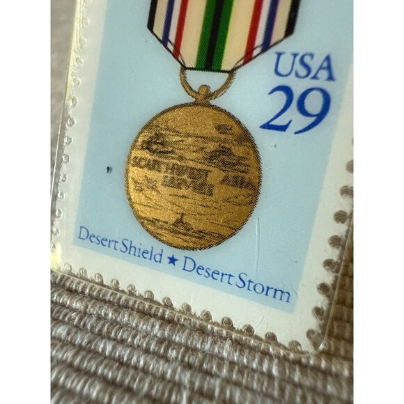 Commemorative Pin Honoring Those Who Served Desert Shield & Desert Storm USA 29 - Picture 5 of 10